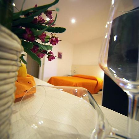 Hotel Incontro Пескичи Экстерьер фото