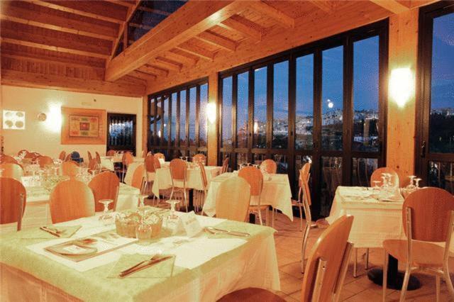 Hotel Incontro Пескичи Экстерьер фото