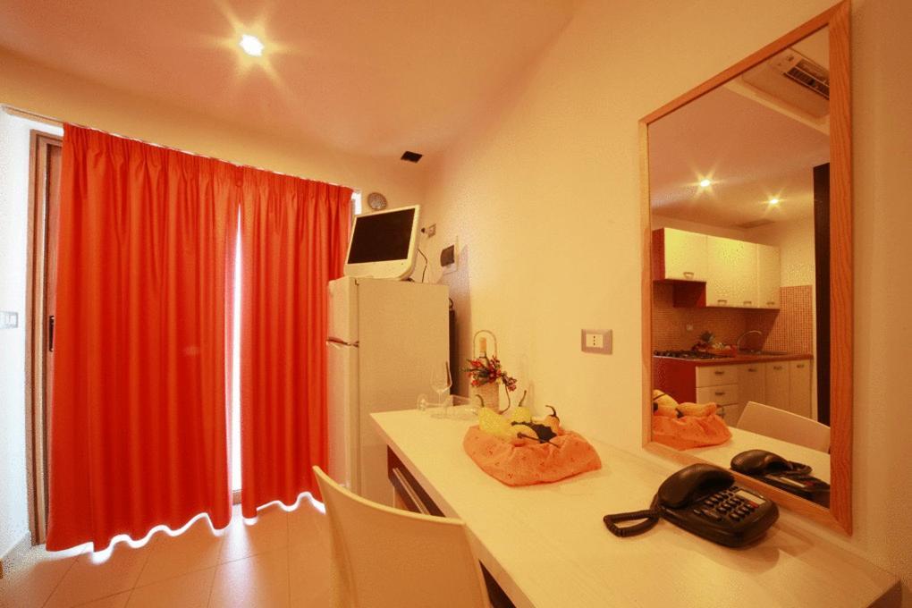 Hotel Incontro Пескичи Экстерьер фото