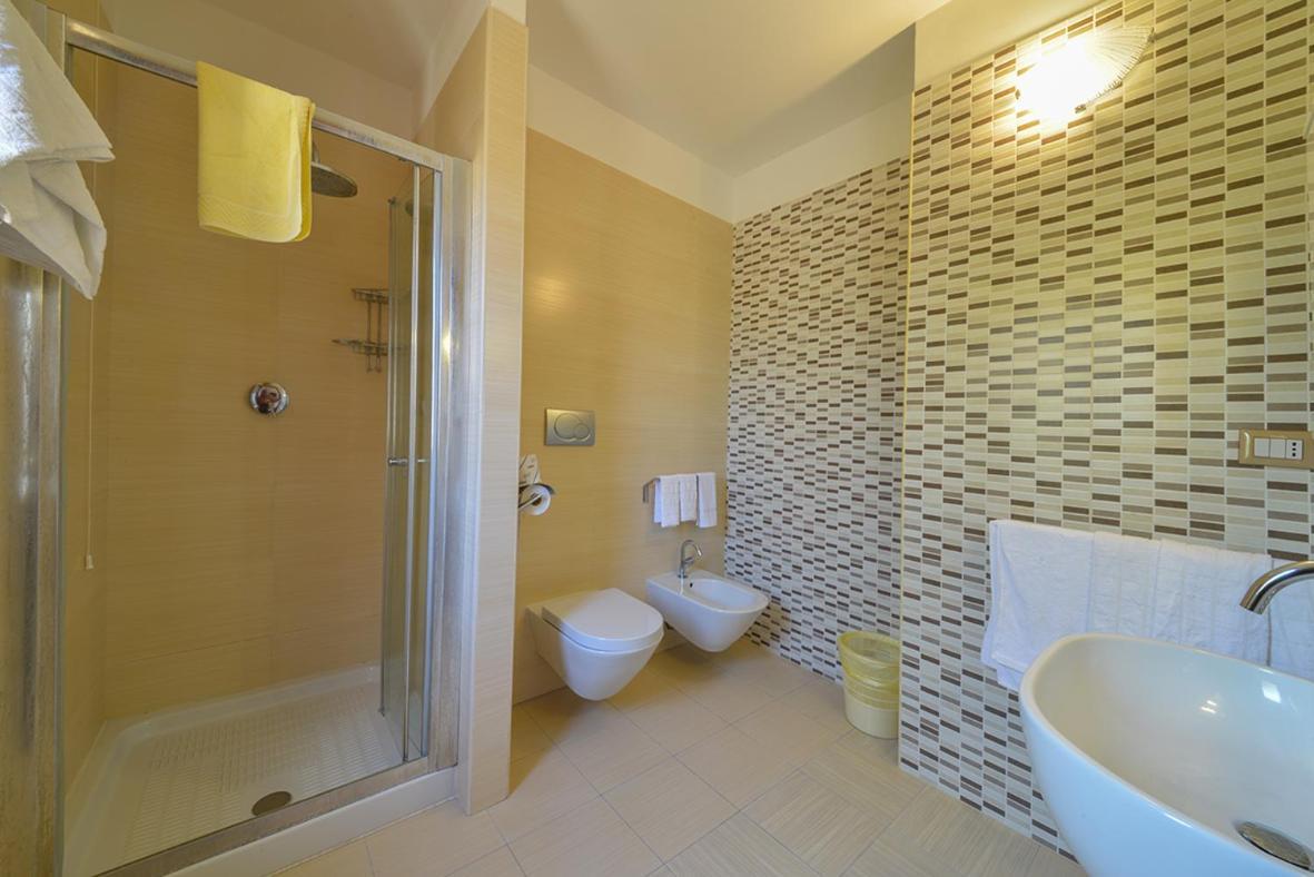 Hotel Incontro Пескичи Экстерьер фото