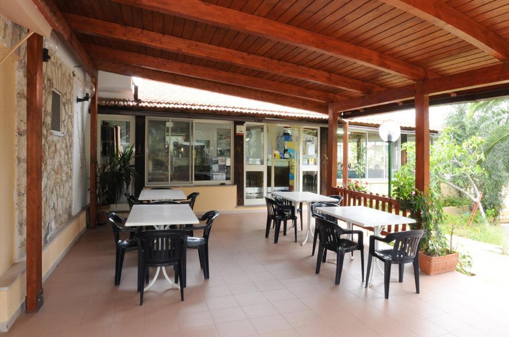 Hotel Incontro Пескичи Экстерьер фото